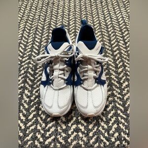 NIKE Air Max Graviton Sneaker in White and Valerian Blue Size 8